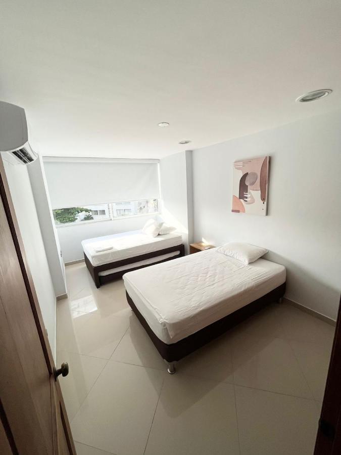 3l-4 De 3 Alcobas Con Balcon Aire Acondicionado Cerca Al Mar * Cartagena