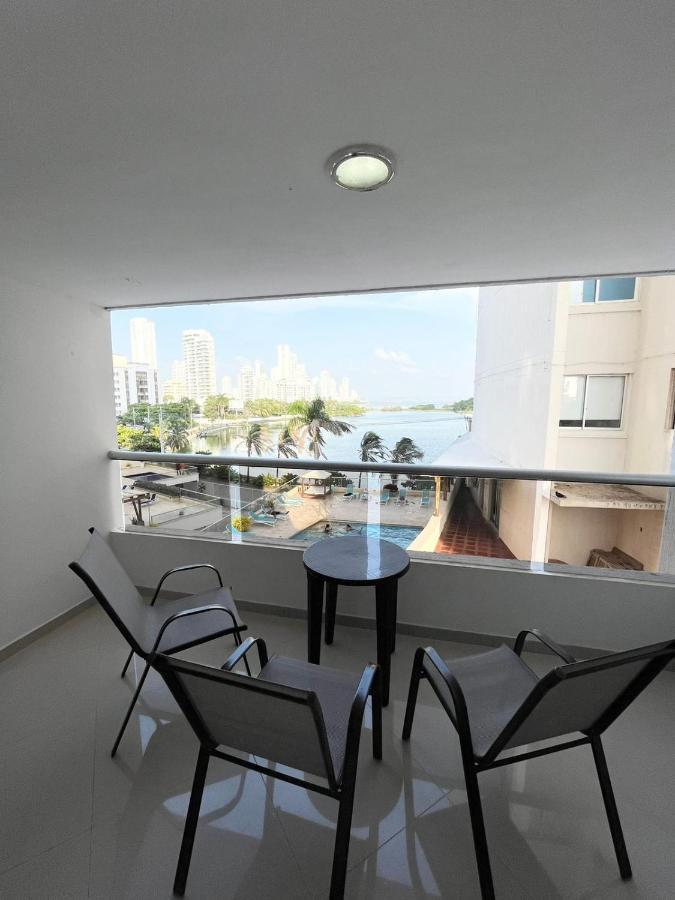 Apartamento 3l-4 De 3 Alcobas Con Balcon Aire Acondicionado Cerca Al Mar